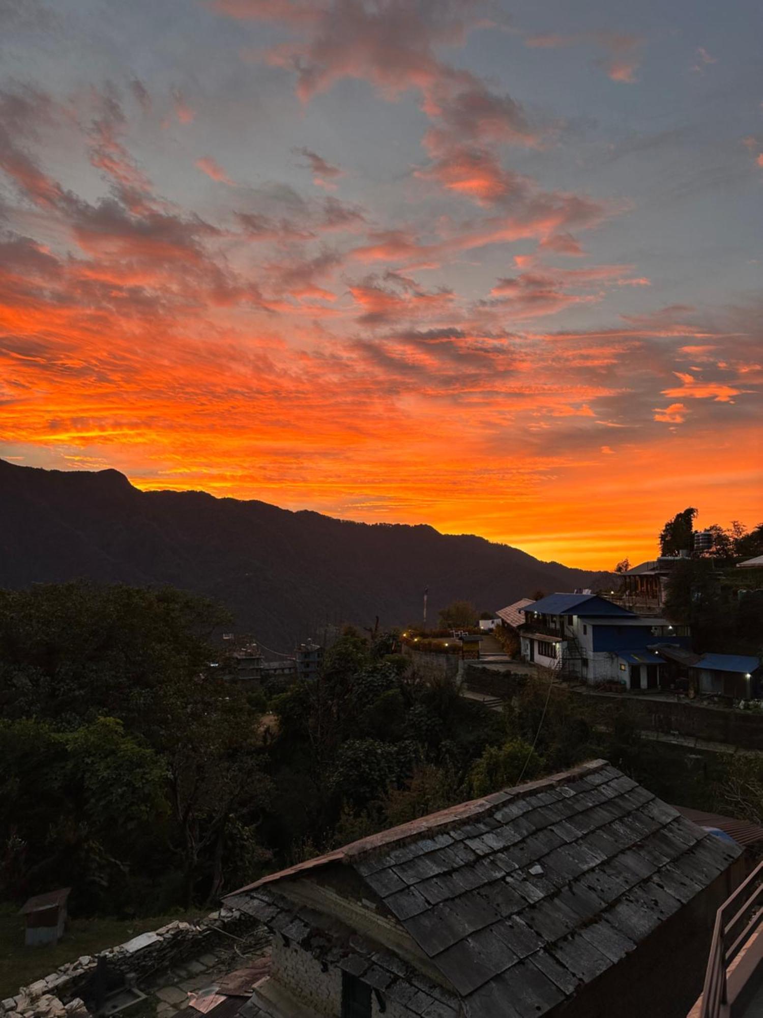 Hill Top Lodge Ghandruk Astam Екстер'єр фото